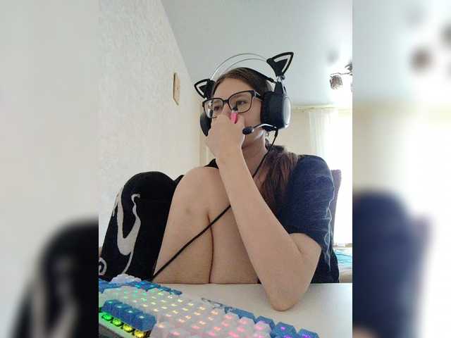 KittyMiracle live cam on BongaCams