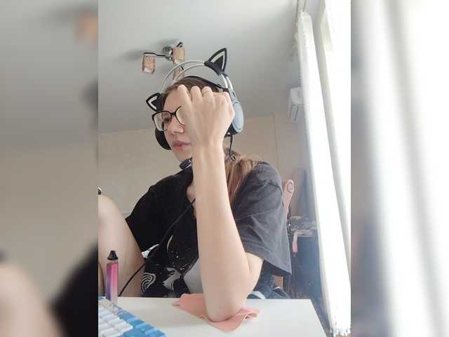 KittyMiracle live cam on BongaCams