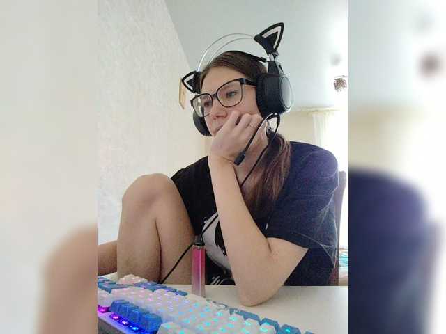 KittyMiracle live cam on BongaCams