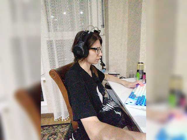 KittyMiracle live cam on BongaCams
