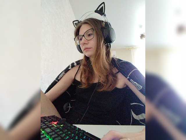 KittyMiracle live cam on BongaCams