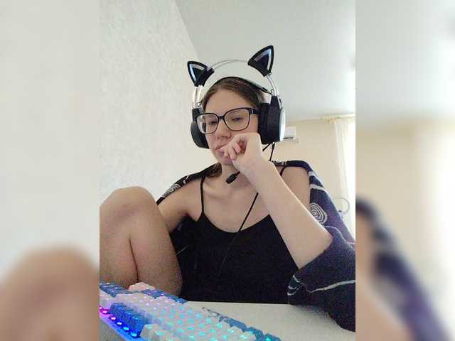 KittyMiracle live webcam show