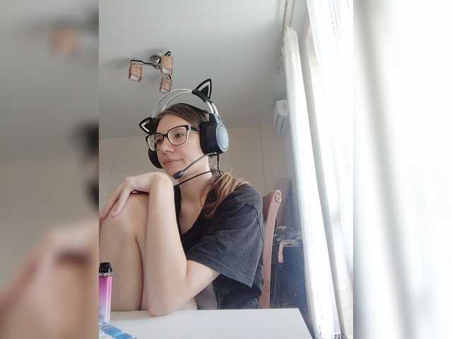 KittyMiracle live cam on BongaCams