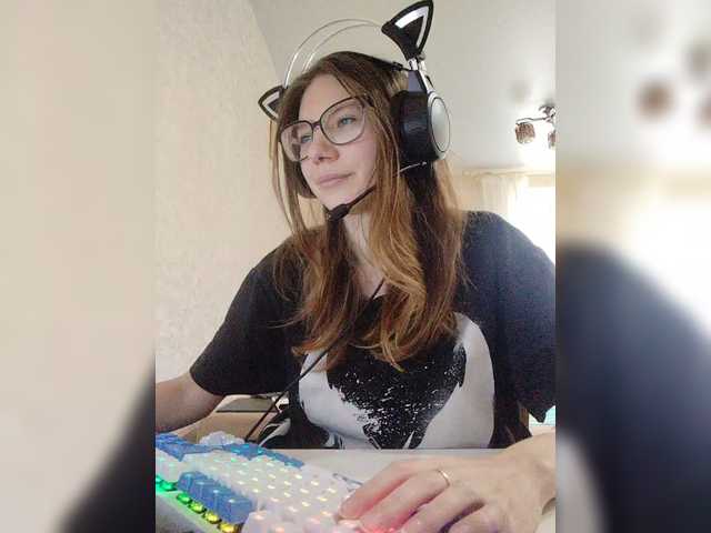 KittyMiracle live cam on BongaCams