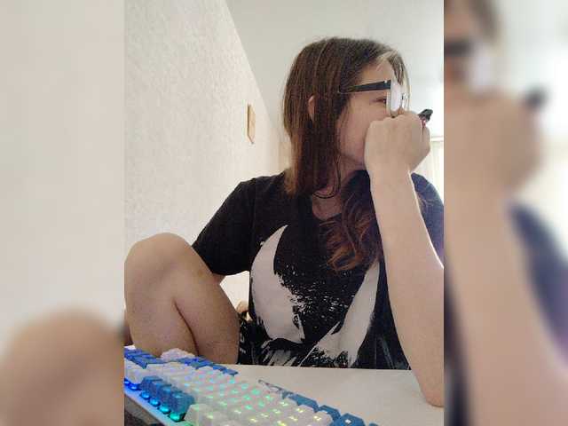 KittyMiracle live cam on BongaCams