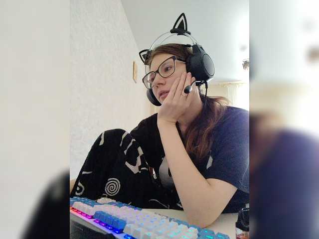KittyMiracle live cam on BongaCams
