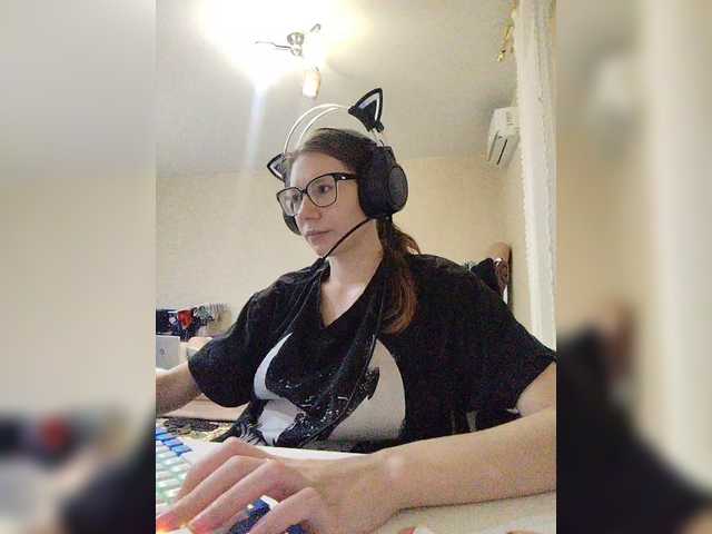 KittyMiracle live cam preview