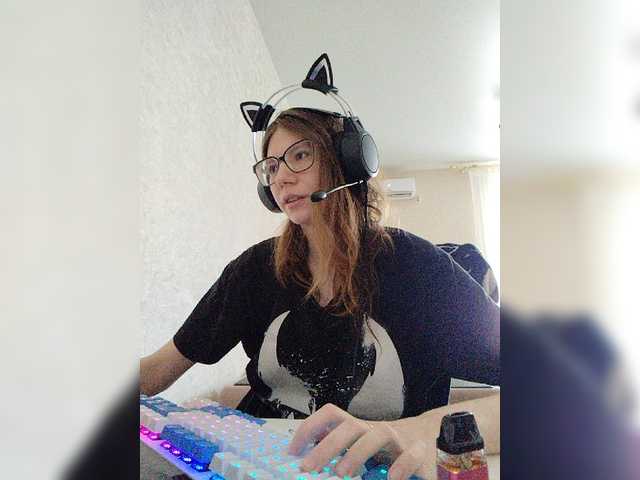 KittyMiracle live cam on BongaCams