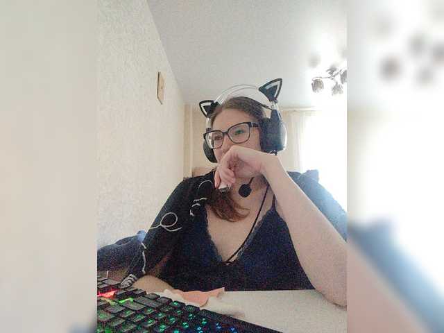 KittyMiracle live cam on BongaCams