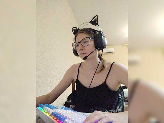 KittyMiracle live webcam show