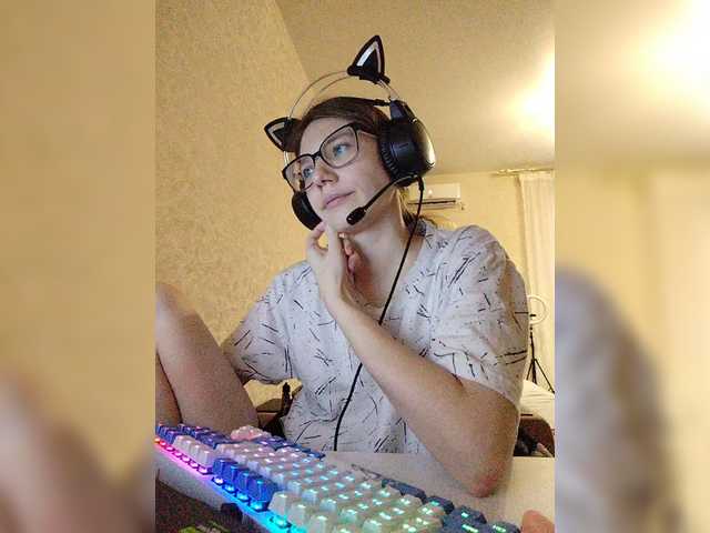 KittyMiracle live cam on BongaCams