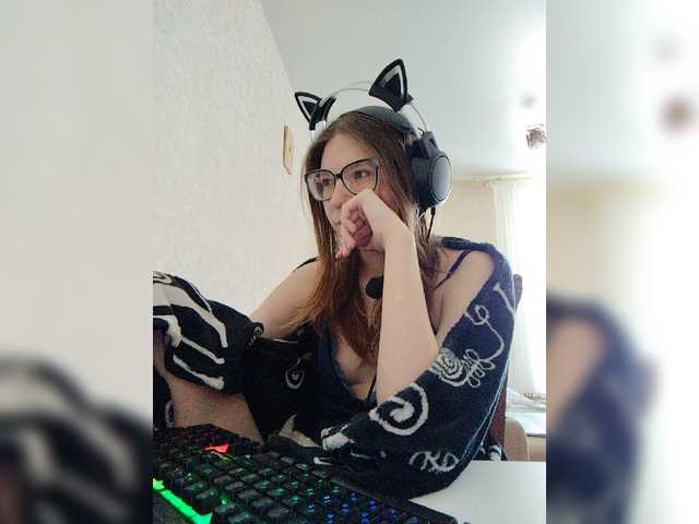 KittyMiracle live cam on BongaCams