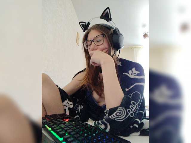 KittyMiracle live cam on BongaCams