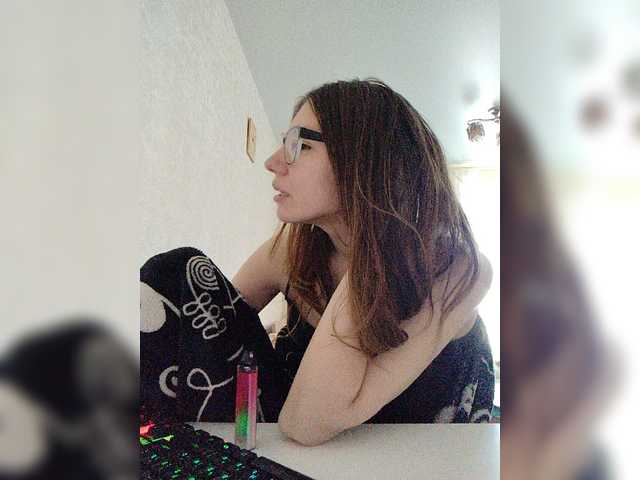 KittyMiracle live cam on BongaCams