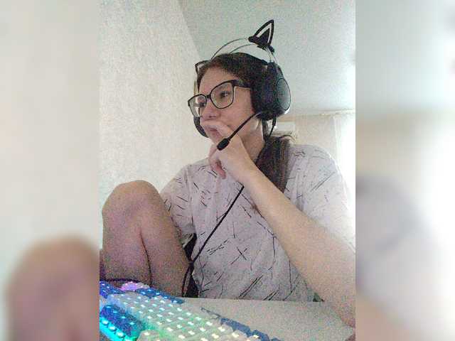 KittyMiracle live cam on BongaCams