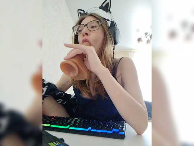 KittyMiracle live cam on BongaCams