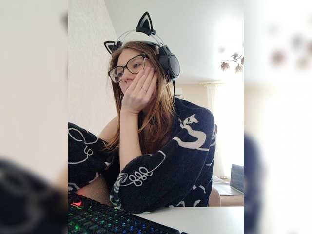 KittyMiracle live cam on BongaCams