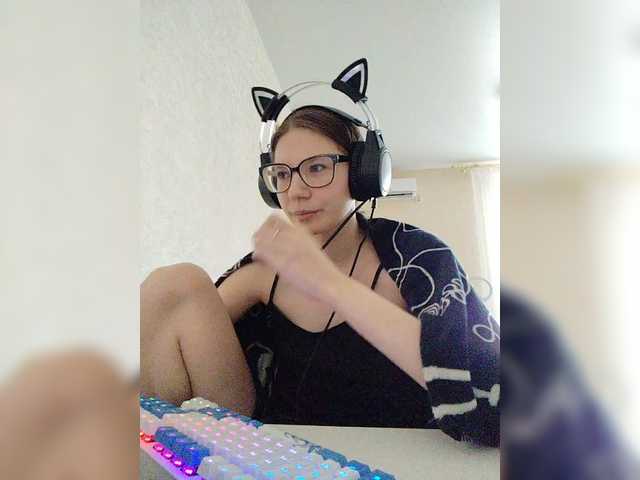 KittyMiracle live webcam show