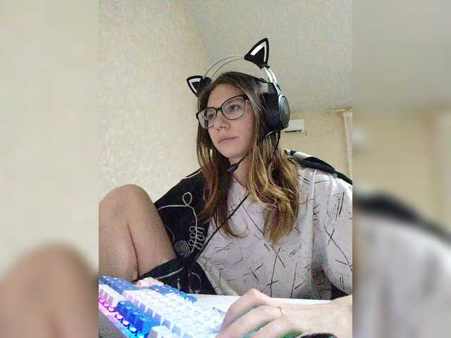 KittyMiracle live webcam show
