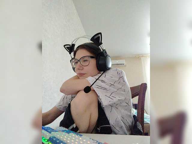 KittyMiracle live cam on BongaCams