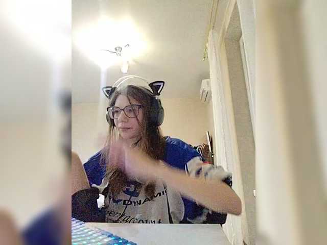 KittyMiracle live cam on BongaCams
