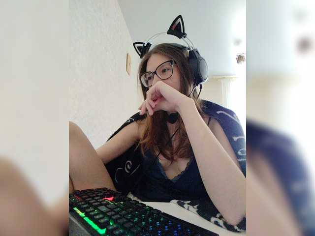 KittyMiracle live cam on BongaCams