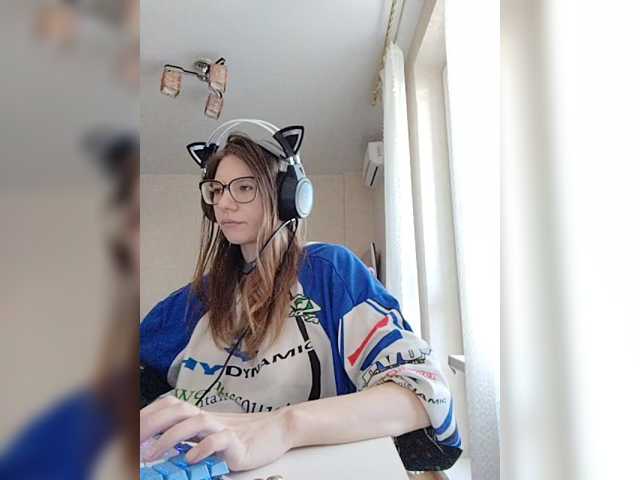 KittyMiracle live cam on BongaCams