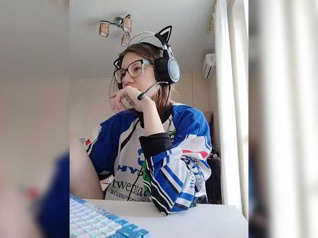 KittyMiracle live cam on BongaCams