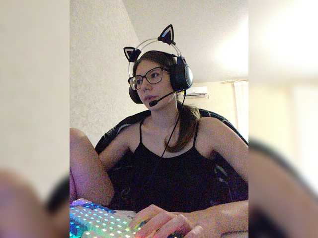 KittyMiracle live webcam show