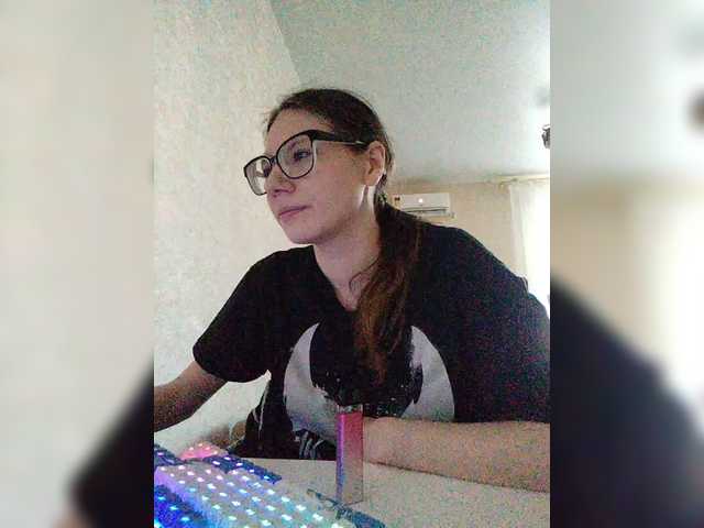 KittyMiracle live cam on BongaCams