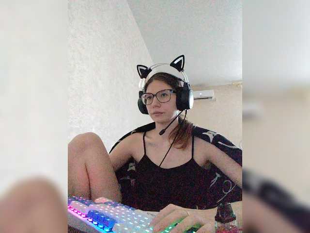 KittyMiracle live cam on BongaCams