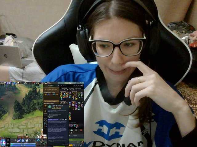 KittyMiracle live cam on BongaCams