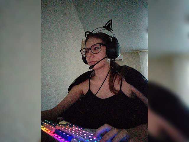 KittyMiracle live cam on BongaCams