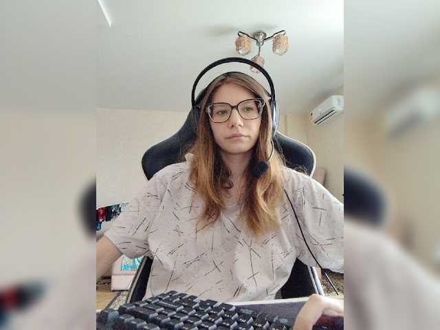 KittyMiracle live cam on BongaCams