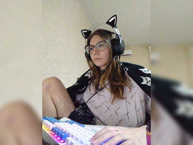 KittyMiracle live cam on BongaCams