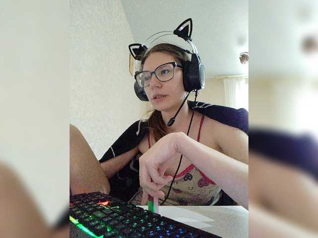 KittyMiracle Live Cam on BongaCams