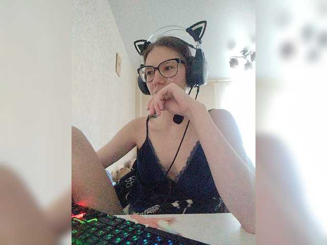 KittyMiracle live cam on BongaCams