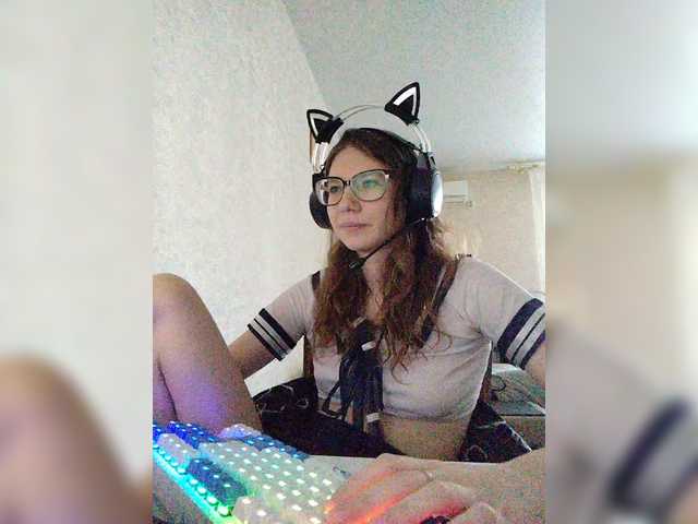 KittyMiracle live webcam show