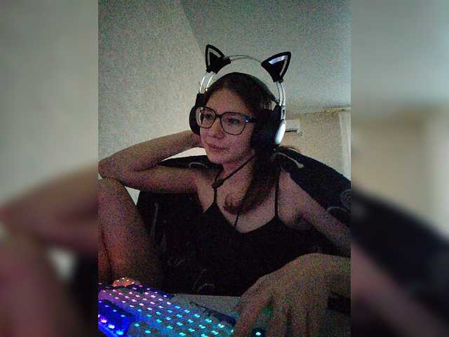 KittyMiracle live webcam show