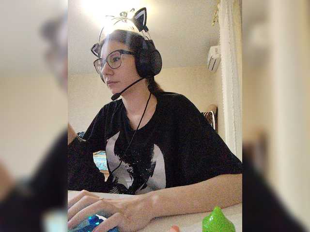 KittyMiracle live cam on BongaCams