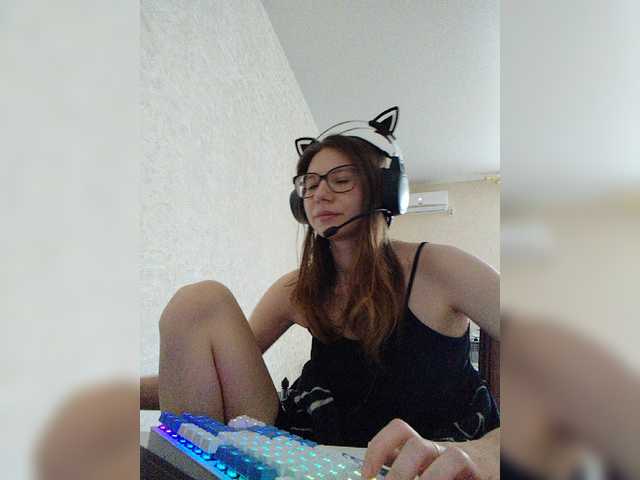 KittyMiracle live cam on BongaCams