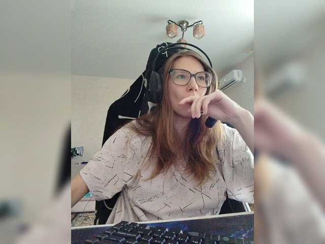 KittyMiracle live cam on BongaCams