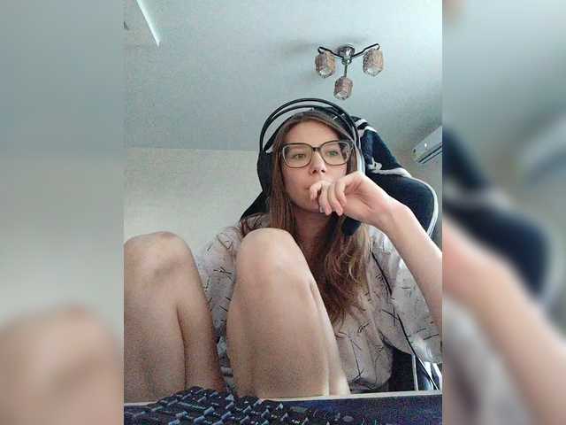 KittyMiracle live cam on BongaCams