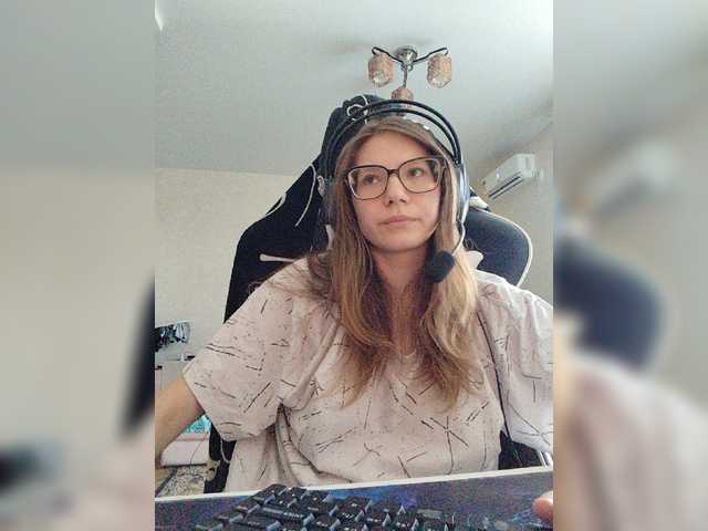 KittyMiracle live cam on BongaCams