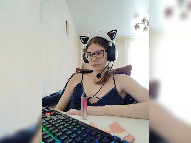 KittyMiracle live cam on BongaCams