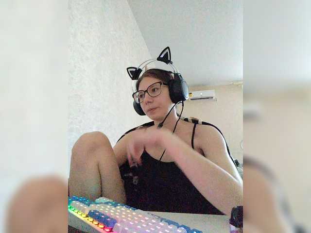 KittyMiracle live cam on BongaCams