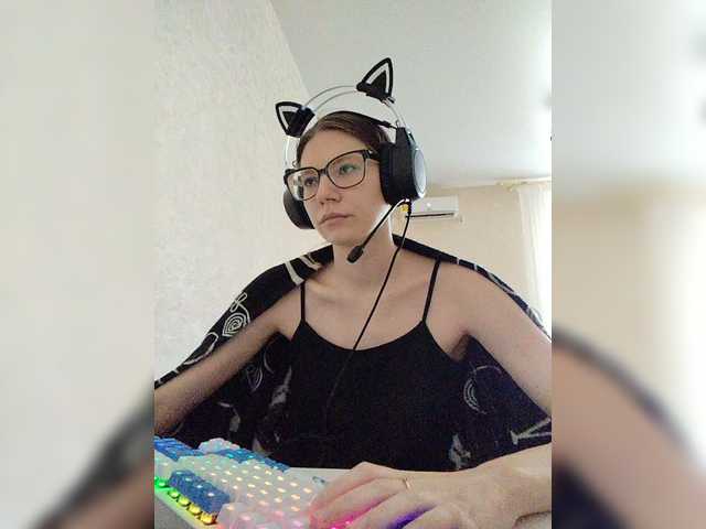 KittyMiracle live cam on BongaCams