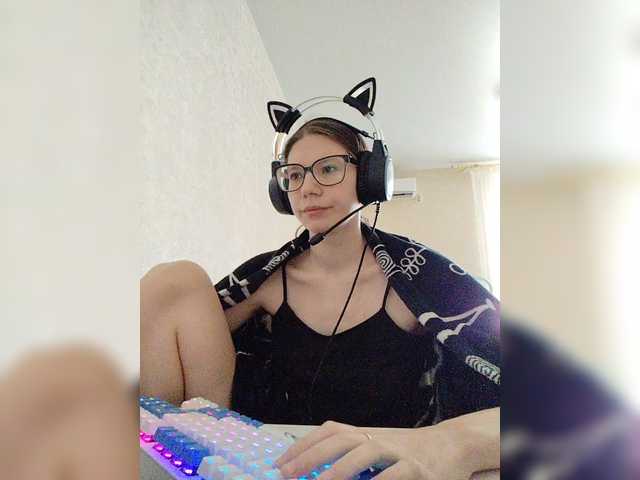 KittyMiracle live webcam show