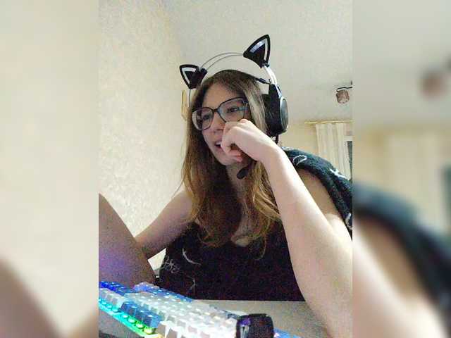 KittyMiracle live cam on BongaCams