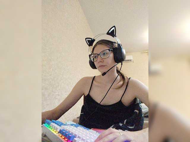 KittyMiracle live cam on BongaCams